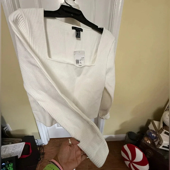 BNWT white ribbed knit sweater by Forever 21 - Picture 4 of 11